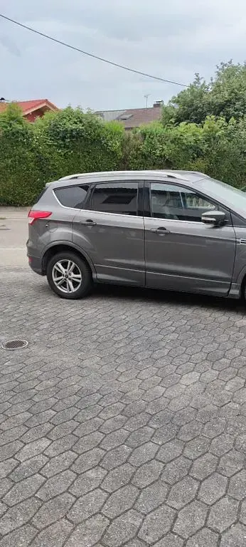 Gebraucht Ford Kuga Individual 163 PS (119 kW) 2013 Grau SUV