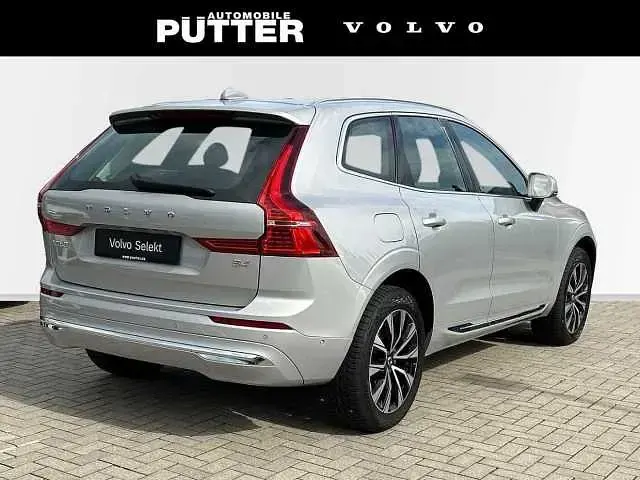Gebraucht Volvo XC60 145 PS (106 kW) 2023 SUV