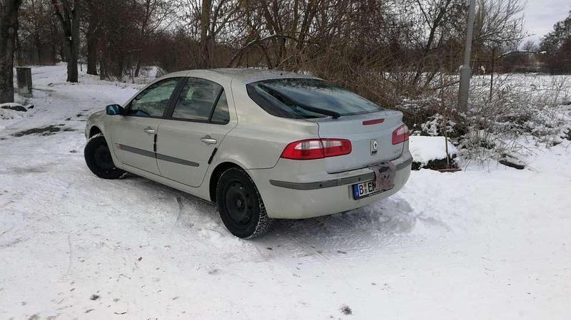 Gebraucht Renault Laguna II Authentique 120 PS (88 kW) 2002 Grün Limousine