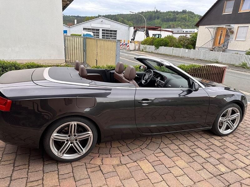 Gebraucht Audi A5 Cabriolet Ambiente 177 PS (130 kW) 2012 Braun Cabrio