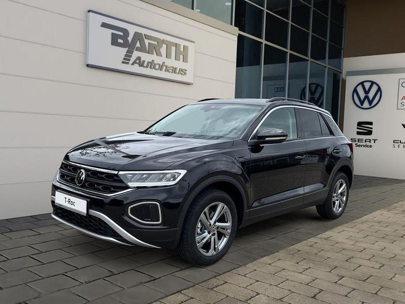 Schwarz Neu 2025 VW T-Roc Life SUV | 32.962 € (Fairer Preis) - Bild 1/4