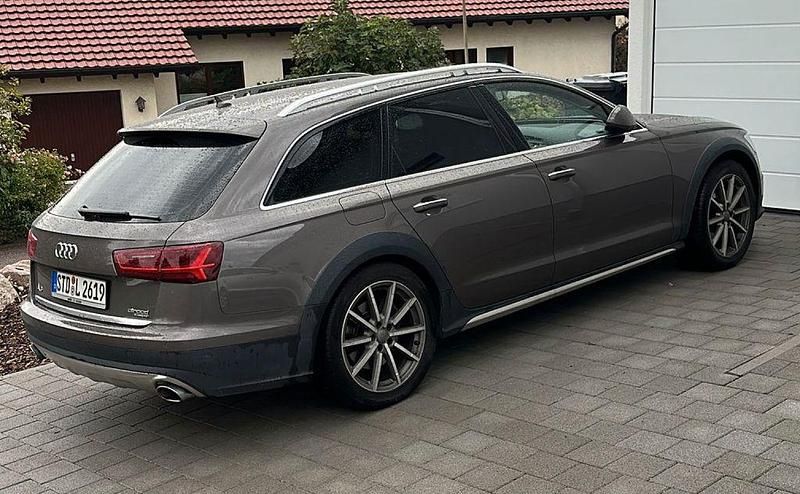 Braun Gebraucht 2018 Audi A6 Allroad Sport Kombi | 25.900 € (Guter Preis) - Bild 1/4
