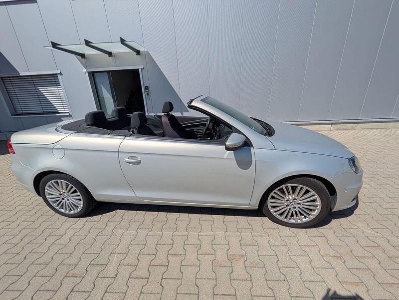 Silber Gebraucht 2012 VW Eos S Cabrio | 10.490 € (Etwas zu teuer) - Bild 1/4