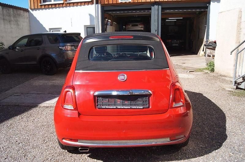 Gebraucht Fiat 500 Lounge 69 PS (50 kW) 2018 Rosso corsa/sfrontato/argilla/ Cabrio