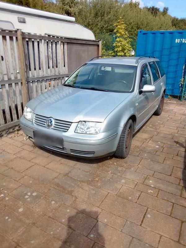 Silber Gebraucht 2002 VW Golf IV Kombi | 699 € (Superpreis) - Bild 1/4