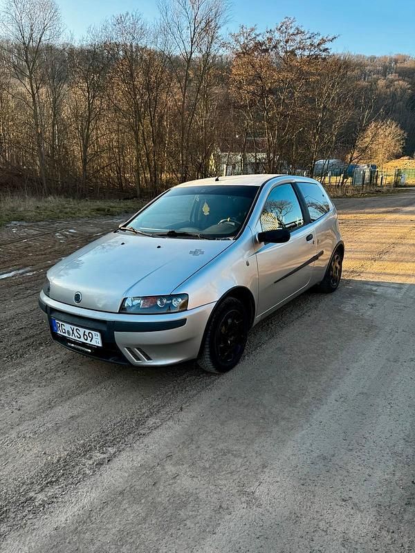 Gebraucht Fiat Punto 60 PS (44 kW) 2002 Silber Kleinwagen