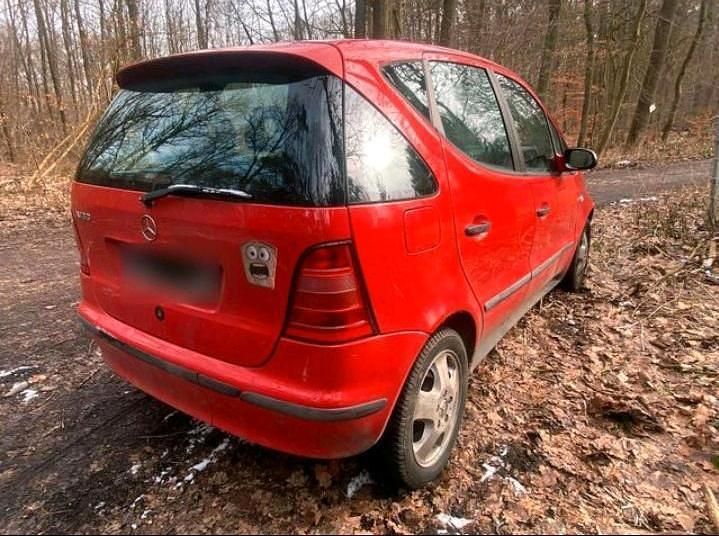 Gebraucht Mercedes A160 102 PS (75 kW) 1999 Rot Kleinwagen
