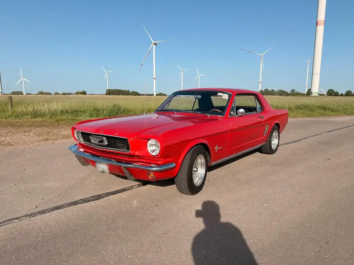 Gebraucht Ford V8 200 PS (147 kW) 1966 Rot Coupé