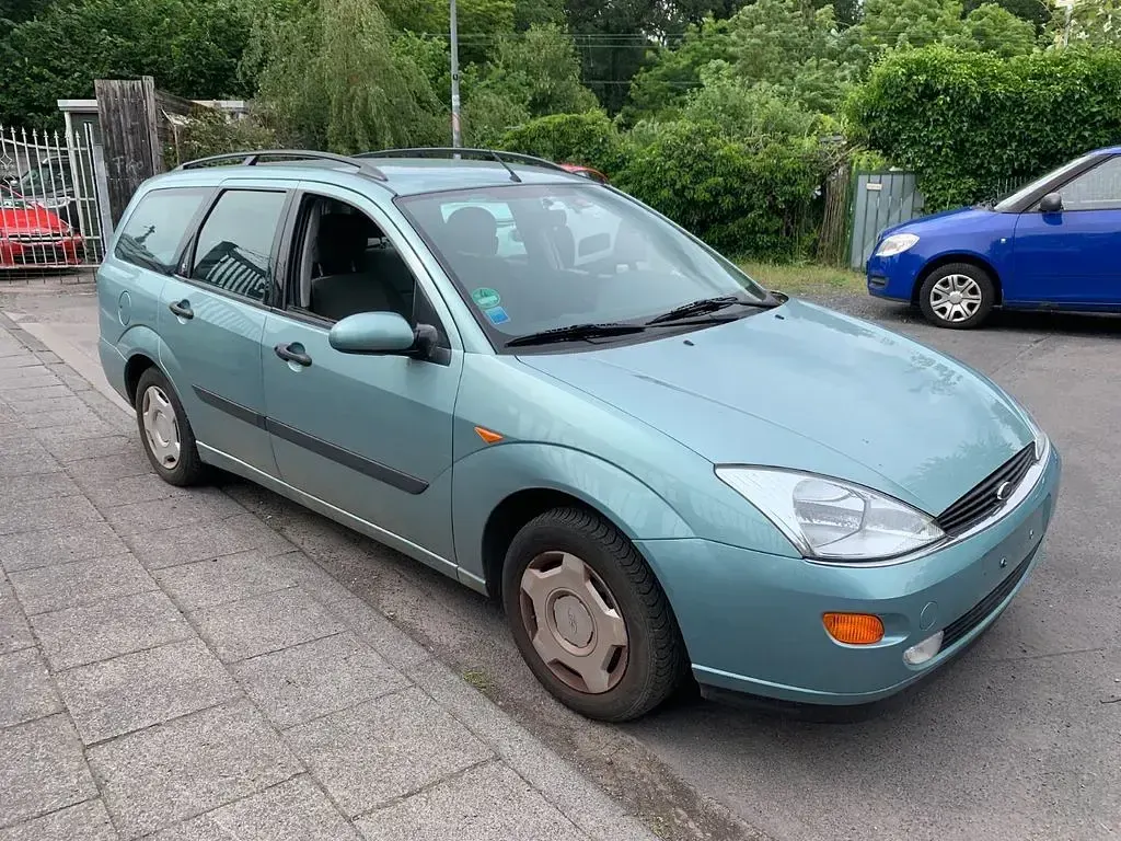 Gebraucht Ford Focus Ghia 116 PS (85 kW) 2001 Grün Limousine