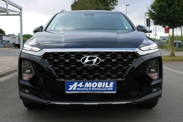 Schwarz metallic Gebraucht 2019 Hyundai Santa Fe Premium SUV | 34.999 € - Bild 1/4