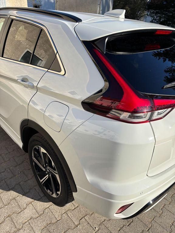 Gebraucht Mitsubishi Eclipse Cross Select 188 PS (138 kW) 2022 Weiß SUV