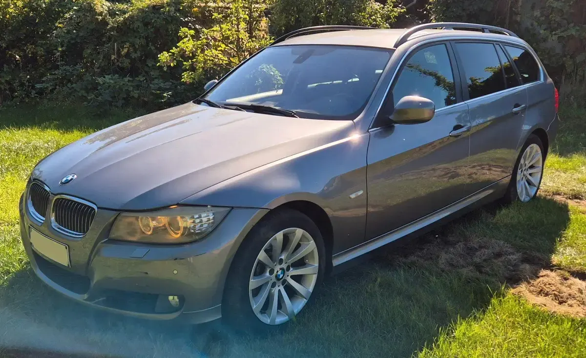 Gebraucht BMW 330 245 PS (180 kW) 2010 Grau Kombi