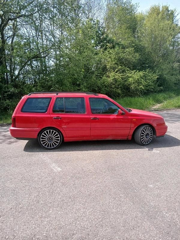 Gebraucht VW Golf III 90 PS (66 kW) 1998 Rot Kombi