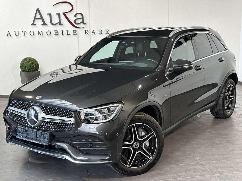Graphite grau Gebraucht 2021 Mercedes GLC300 AMG line SUV | 40.749 € (Guter Preis) - Bild 1/4
