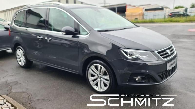 Grau Gebraucht 2018 Seat Alhambra Style Van / Kleinbus | 17.995 € (Superpreis) - Bild 1/4