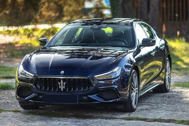 Blau Gebraucht 2021 Maserati Ghibli Limousine | 39.999 € - Bild 1/4