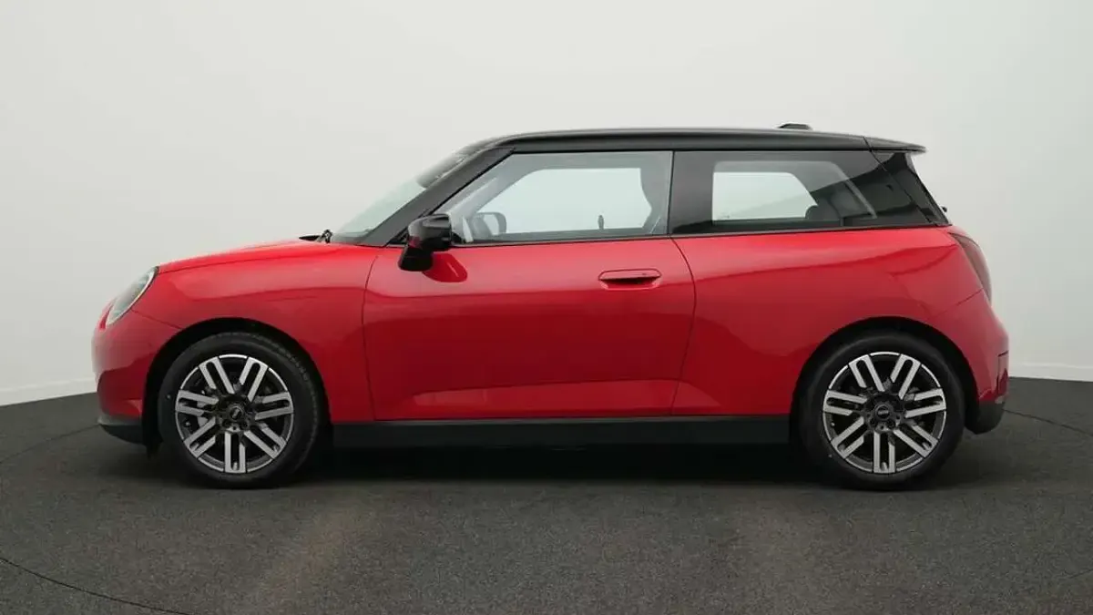 Gebraucht Mini Cooper Classic 135 kW (184 PS) 2025 Rot Kleinwagen