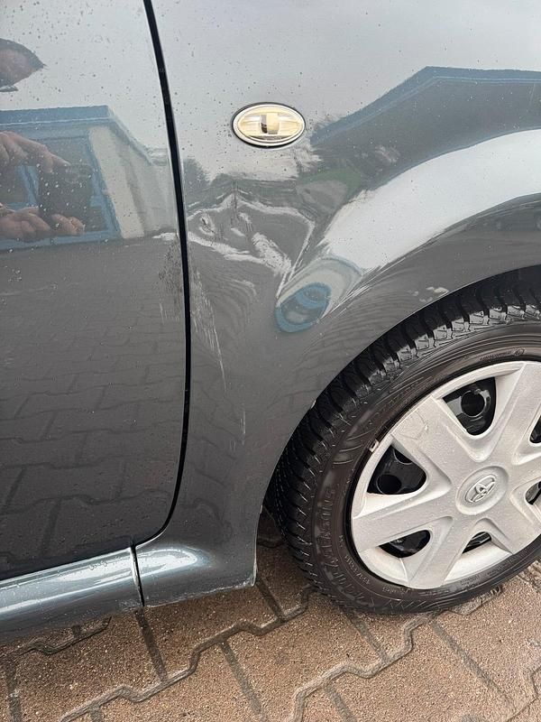 Gebraucht Toyota Aygo 68 PS (50 kW) 2009 Grau Kleinwagen