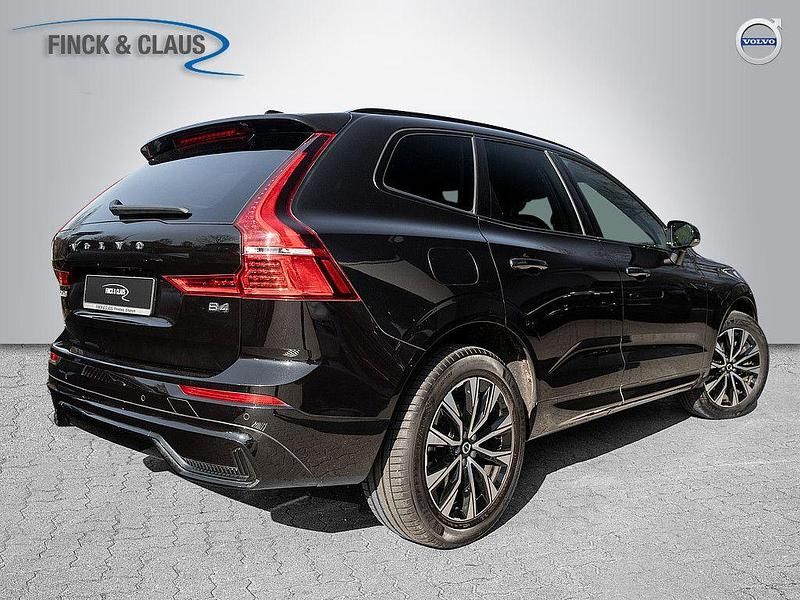 Gebraucht Volvo XC60 Plus 197 PS (144 kW) 2022 Schwarz SUV