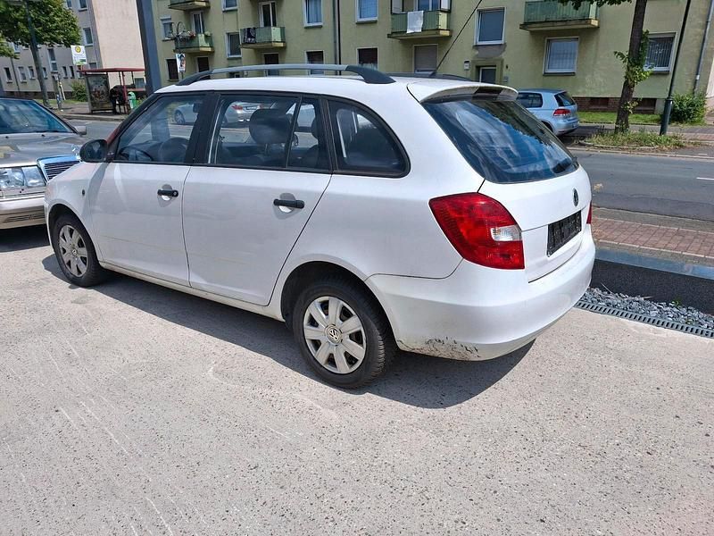 Gebraucht Skoda Fabia 60 PS (44 kW) 2009 Weiß Kombi