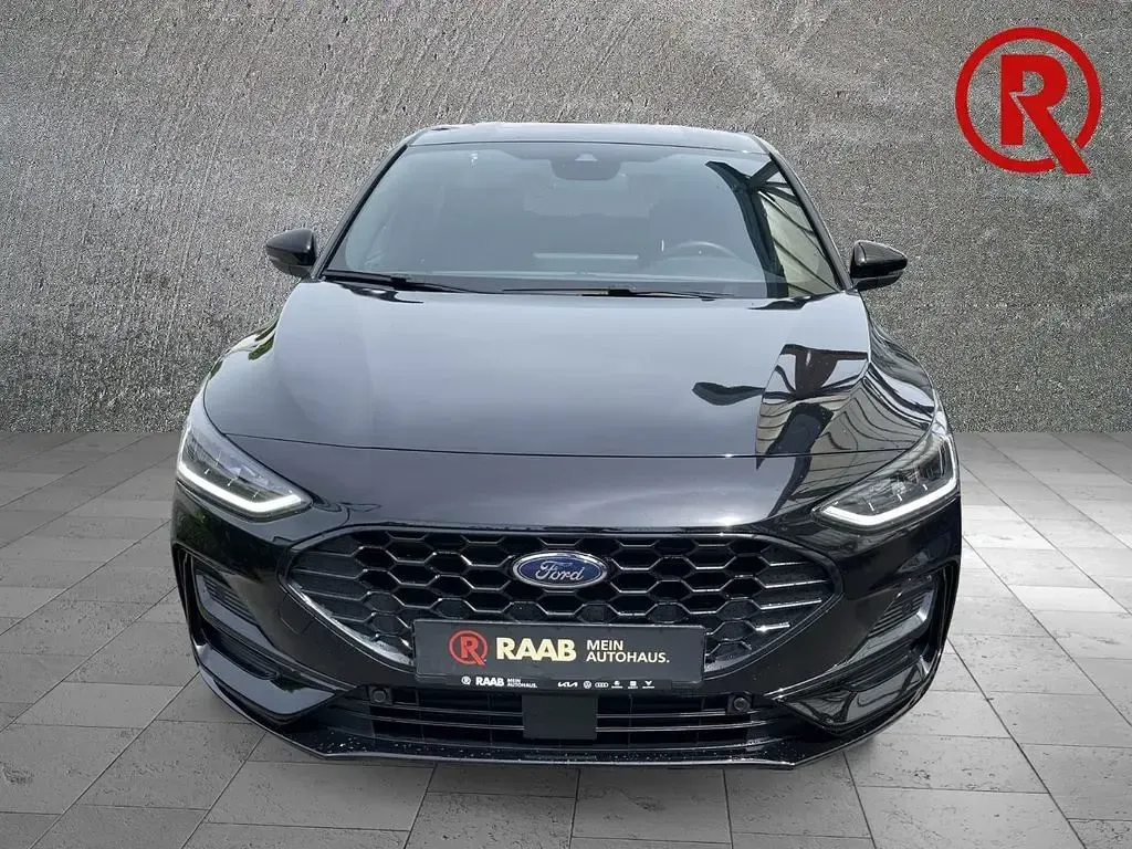 Gebraucht Ford Focus ST-Line 155 PS (114 kW) 2023 Agate black Limousine