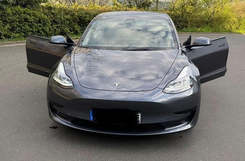 Usado Tesla Model 3 Standard Range Plus 225 kW (306 CV) 2021 Gris Berlina