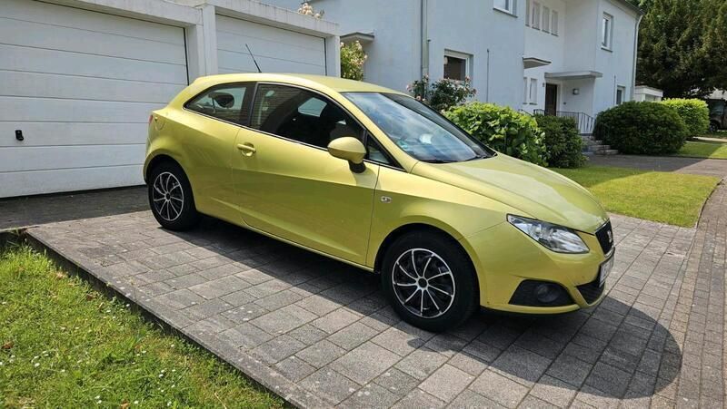 Grün Gebraucht 2009 Seat Ibiza Kleinwagen | 2.999 € (Fairer Preis) - Bild 1/4