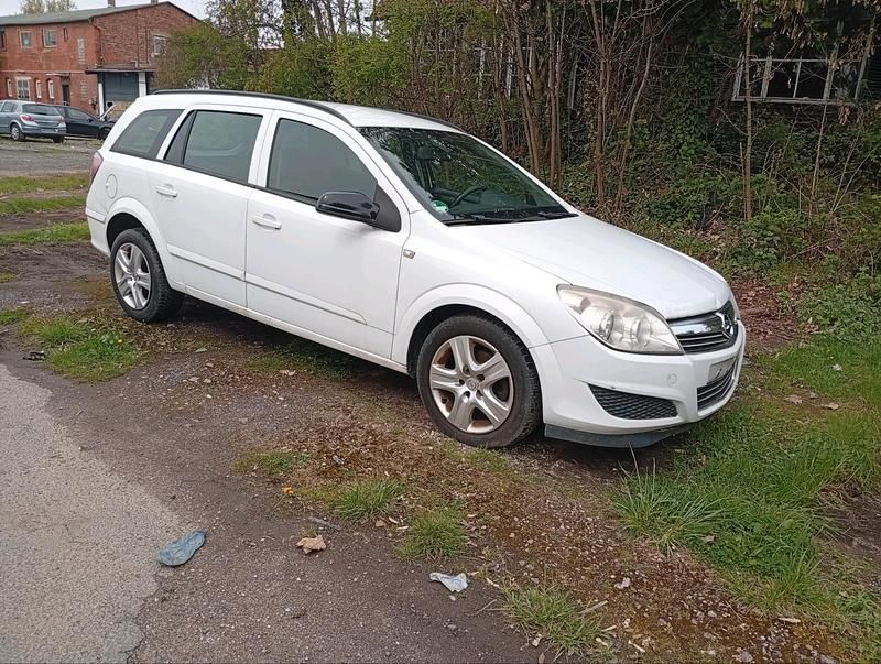 Gebraucht Opel Astra 110 PS (80 kW) 2008 Weiß Kombi