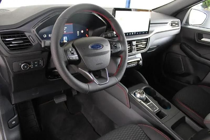 Gebraucht Ford Kuga ST-Line 184 PS (135 kW) 2024 Agate black metallic SUV