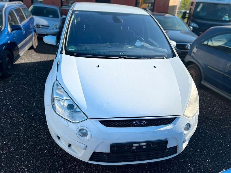 Gebraucht Ford S-MAX Titanium 160 PS (117 kW) 2008 Weiß Van / Kleinbus