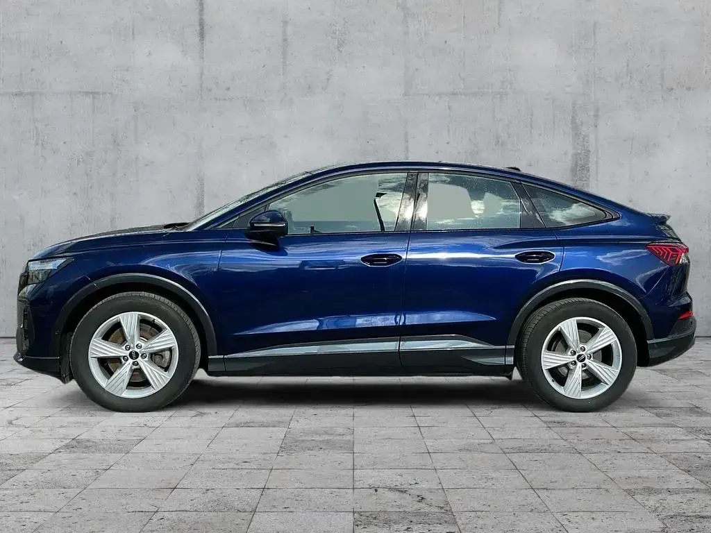 Second-hand Audi Q4 Sportback e-tron Advanced 219 kW (299 CP) 2022 Albastru SUV