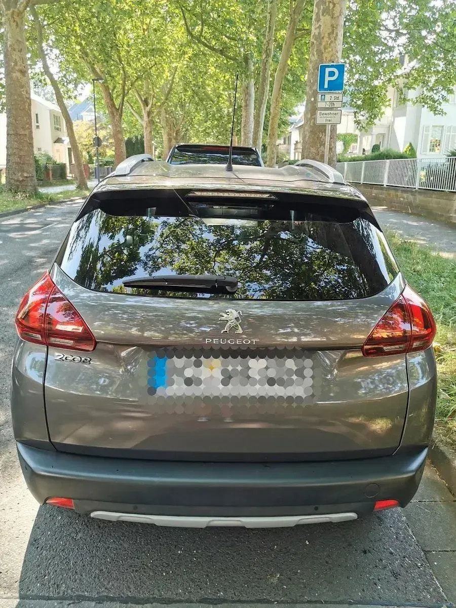 Gebraucht Peugeot 2008 Allure 110 PS (80 kW) 2018 Grau SUV