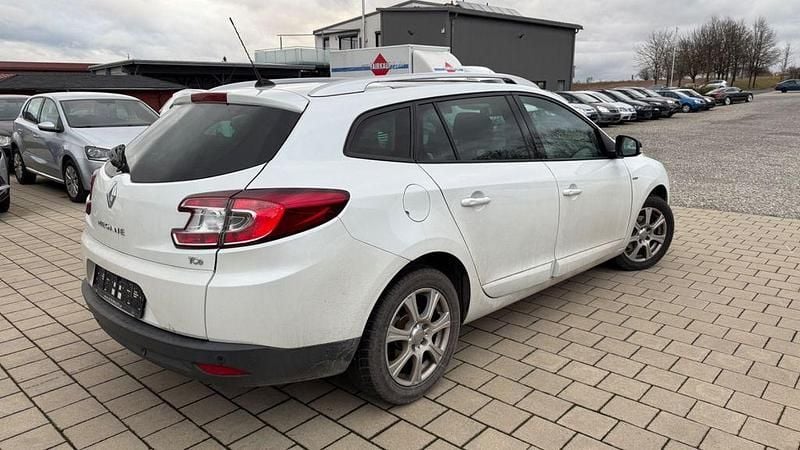 Gebraucht Renault Mégane III Bose Edition 116 PS (85 kW) 2013 Weiß Limousine