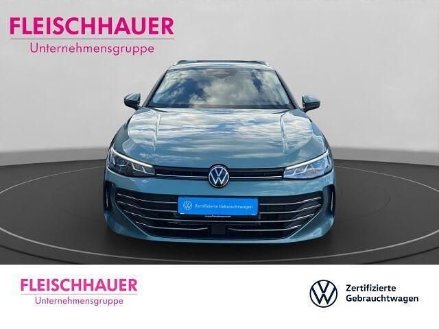 Gebraucht VW Passat Business 150 PS (110 kW) 2024 Gruen Kombi