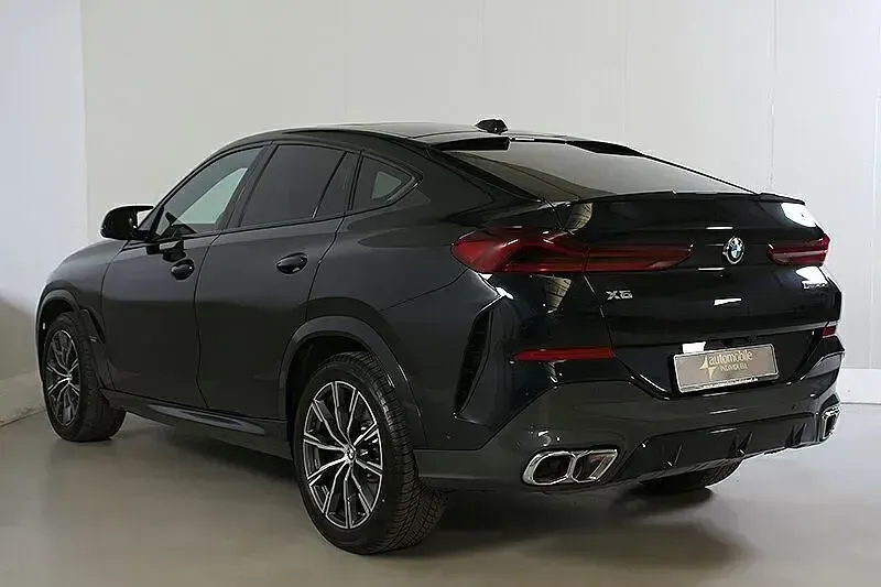 Gebraucht BMW X6 M Sport 530 PS (389 kW) 2024 Schwarz SUV