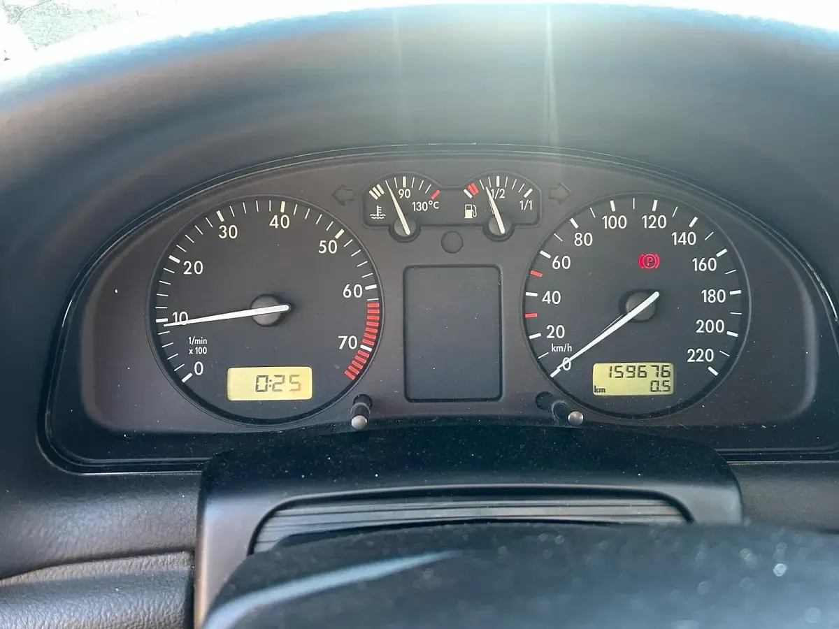 Second-hand VW Passat 105 CP (77 kW) 1997 Negru Berlinǎ