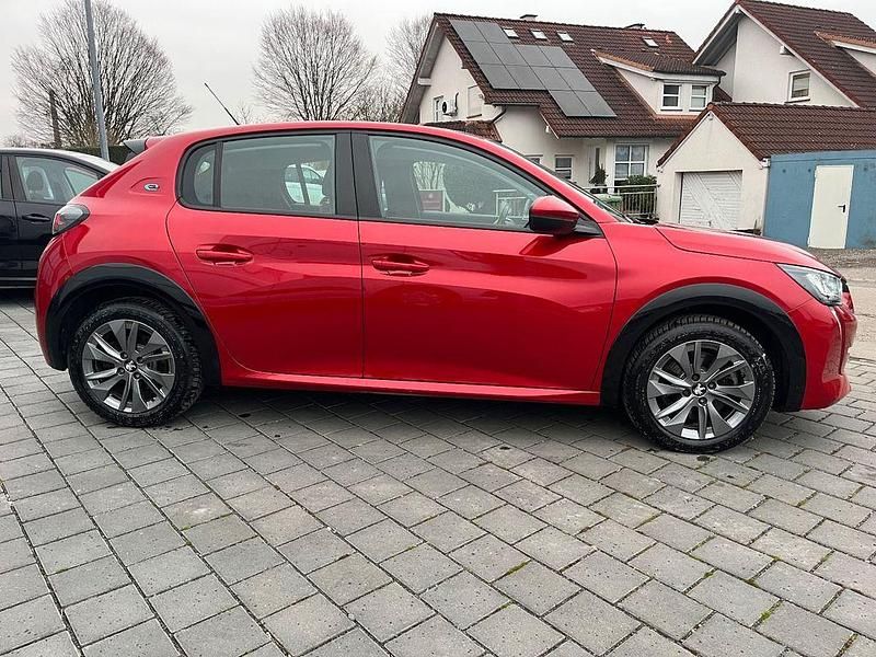 Gebraucht Peugeot e-208 Active 100 kW (136 PS) 2021 Rot Kleinwagen