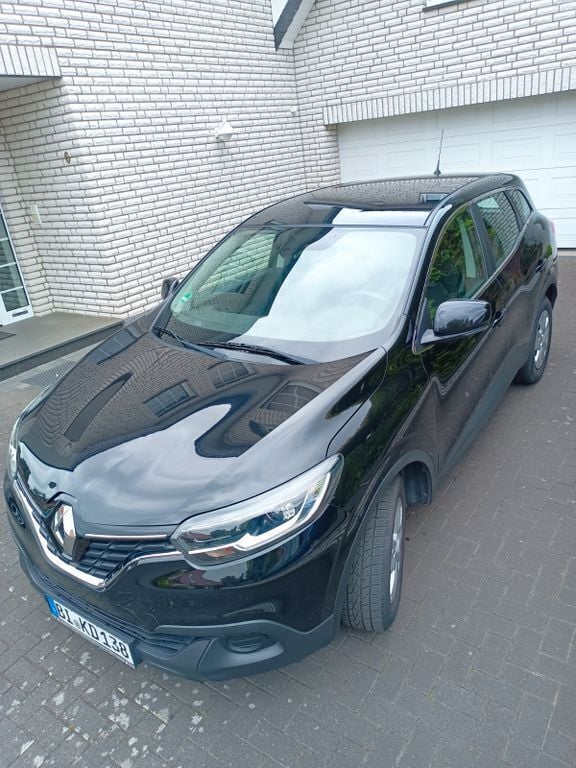 Schwarz Gebraucht 2016 Renault Kadjar Life SUV | 8.300 € (Guter Preis) - Bild 1/4