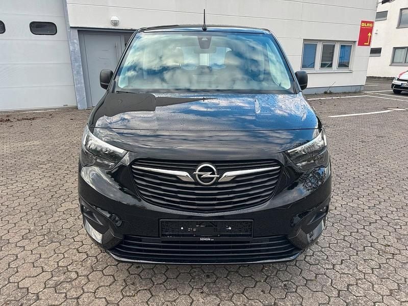 Schwarz Gebraucht 2023 Opel Combo Edition Van / Kleinbus | 19.700 € (Fairer Preis) - Bild 1/4