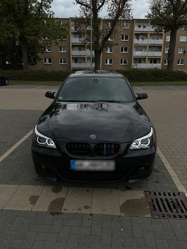 Schwarz Gebraucht 2006 BMW 330 M Sport Limousine | 6.500 € (Superpreis) - Bild 1/4