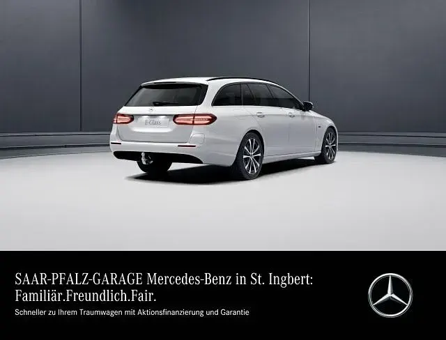 Gebraucht Mercedes E300 194 PS (142 kW) 2019 Polarweiß uni Kombi