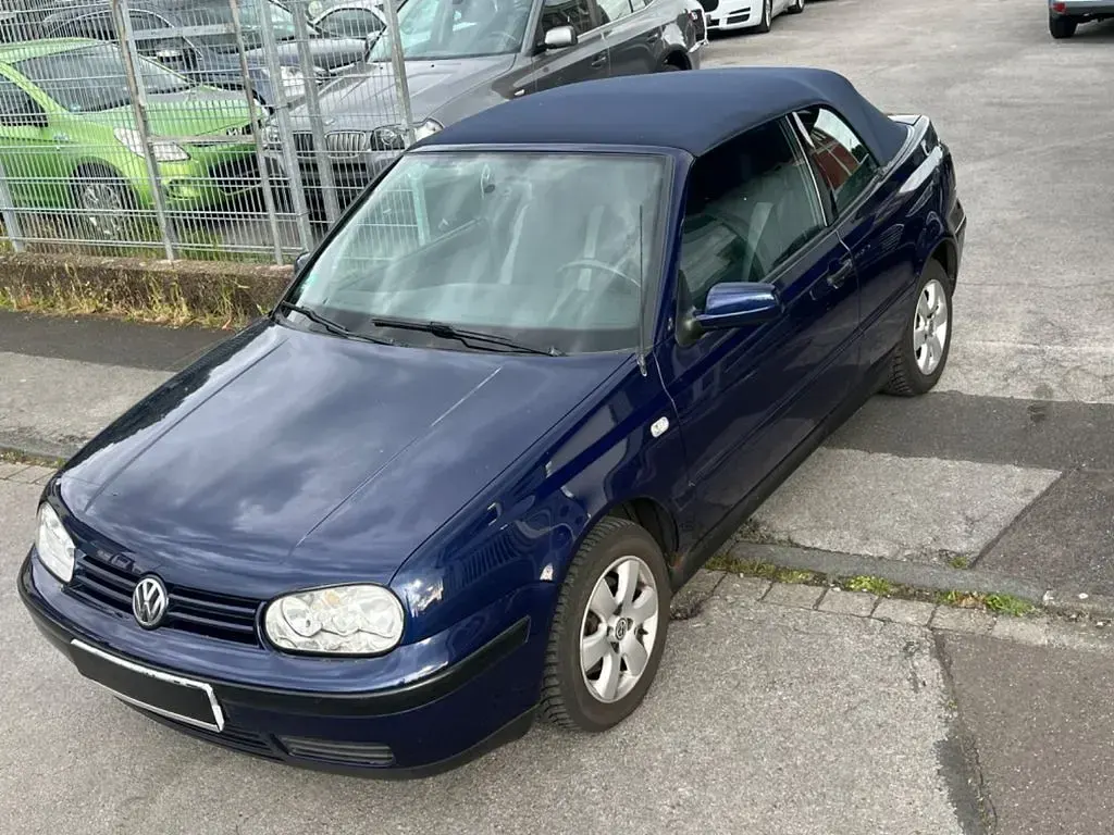 Gebraucht VW Golf 116 PS (85 kW) 2001 Blau Cabrio