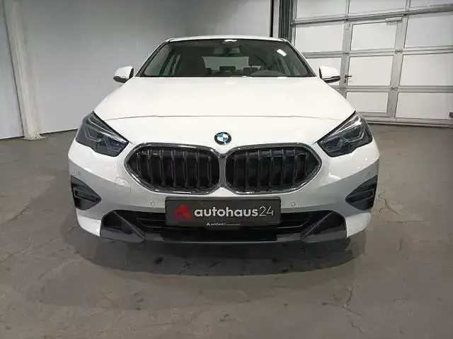 Gebraucht BMW 218 Advantage 150 PS (110 kW) 2022 Weiß Coupé