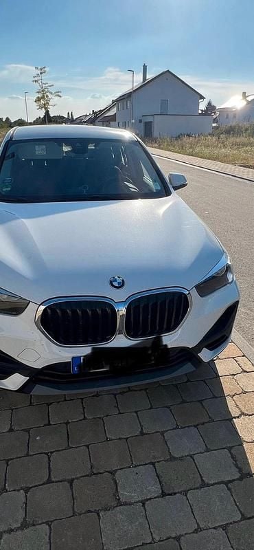 Weiß Gebraucht 2019 BMW X1 SUV | 20.000 € (Guter Preis) - Bild 1/4