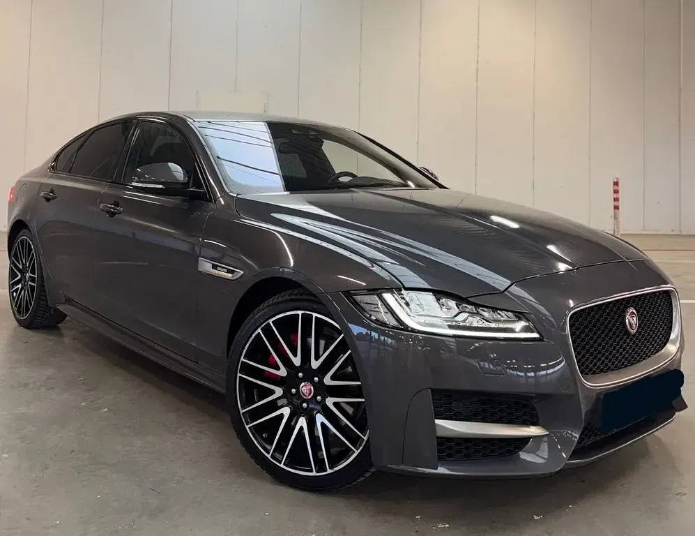 Gebraucht Jaguar XF R-Sport 300 PS (220 kW) 2016 Grau Limousine
