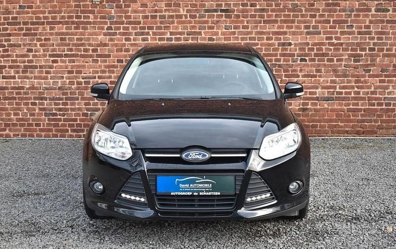 Gebraucht Ford Focus Style 116 PS (85 kW) 2012 Schwarz Limousine