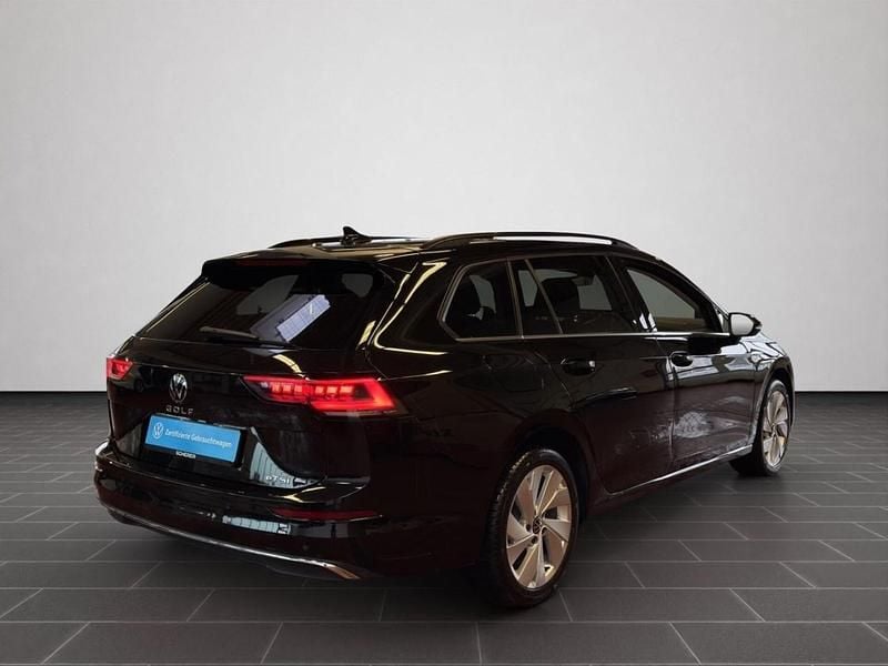 Gebraucht VW Golf VIII Style 150 PS (110 kW) 2025 Grenadillschwarz metallic (metallic) Kombi