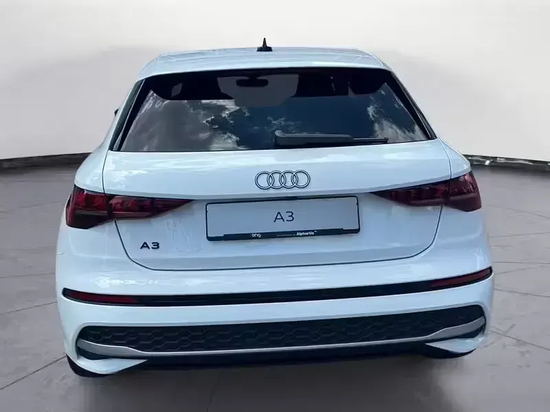 Neu Audi A3 Advanced 116 PS (85 kW) 2026 Weiß Kombi