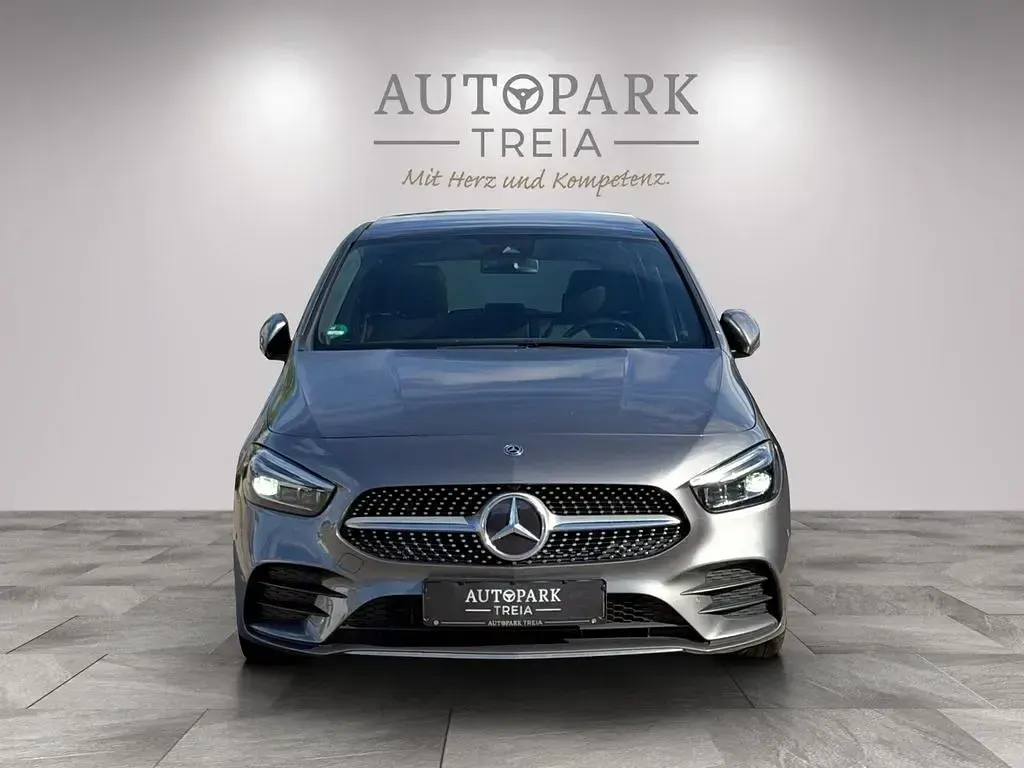 Gebraucht Mercedes B180 AMG 136 PS (100 kW) 2019 Grau Kleinwagen