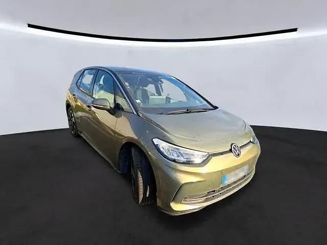 Gebraucht VW ID.3 Pro 150 kW (204 PS) 2023 Dark olivine green metallic Kleinwagen